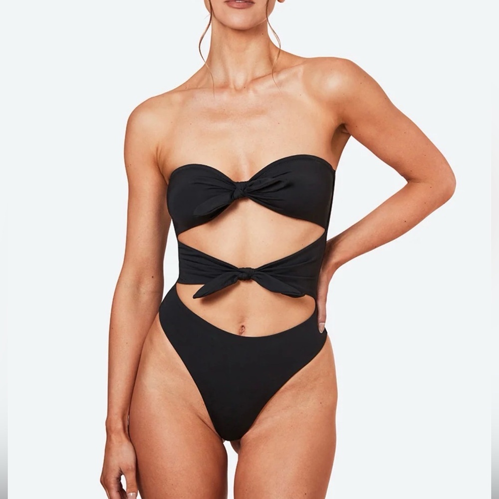 Marilyn One Piece Dolce Leon - Black